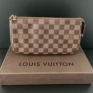 Louis Vuitton Damier Ebene Pochette Accessoires